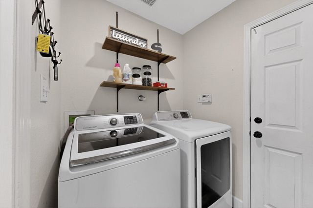 5348 River Ridge Avenue NW, Albuquerque, NM 87114