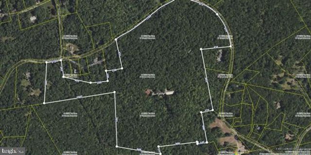 310 HUNTERS FARM RD, Henryville, PA 18332