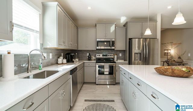 1670 STERLING GROVE DRIVE, Margaret, AL 35120