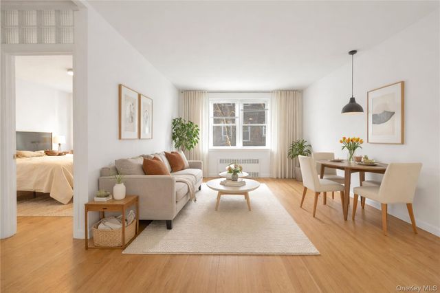 123-25 82nd Avenue 5R, Kew Gardens, NY 11415