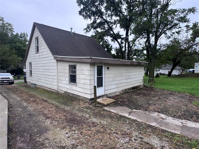 2222 SW 1st Street, Des Moines, IA 50315