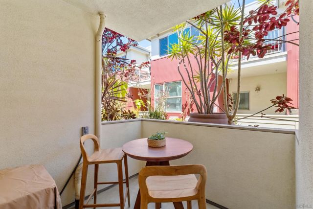 687 S Coast Hwy 101 219, Encinitas, CA 92024