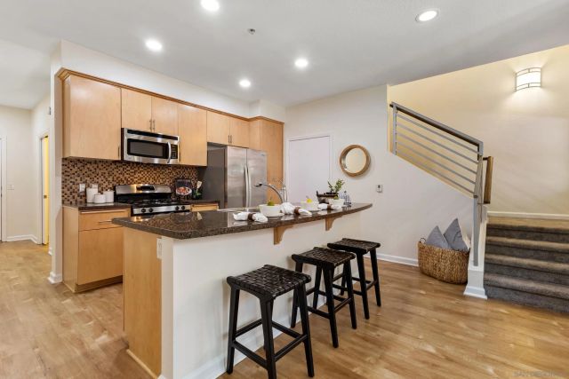 687 S Coast Hwy 101 219, Encinitas, CA 92024