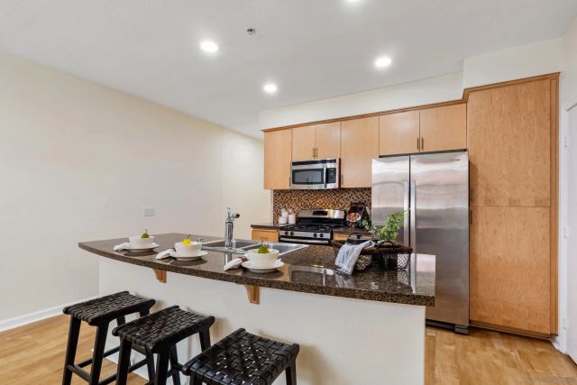 687 S Coast Hwy 101 219, Encinitas, CA 92024