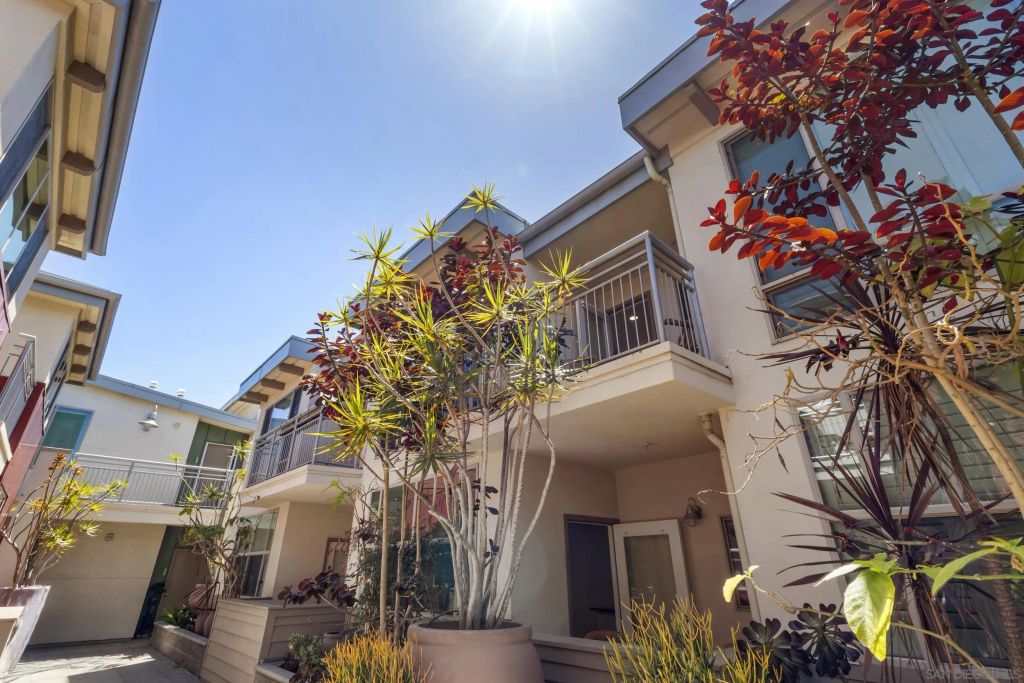 687 S Coast Hwy 101 219, Encinitas, CA 92024