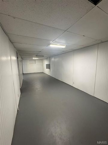 10504 Earl Drive, St Louis, MO 63136