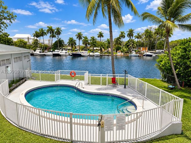 1610 NW N River Dr 206, Miami, FL 33125