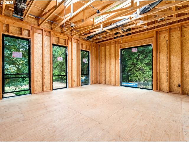 13248 S IRON MOUNTAIN Blvd, Portland, OR 97219