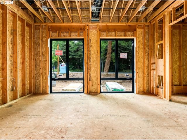 13248 S IRON MOUNTAIN Blvd, Portland, OR 97219