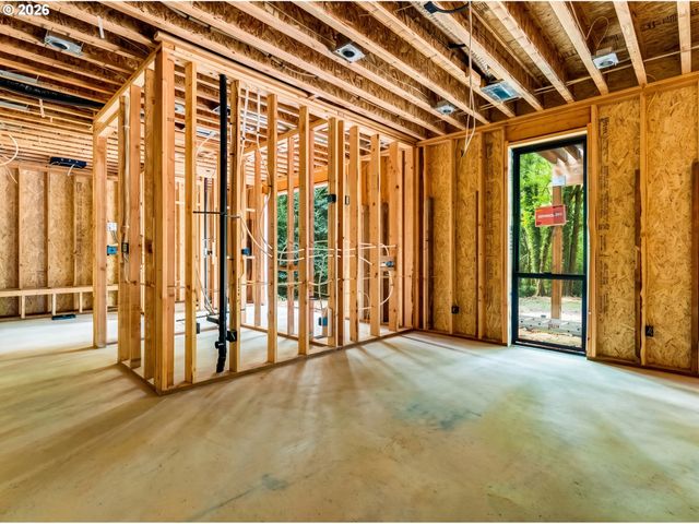 13248 S IRON MOUNTAIN Blvd, Portland, OR 97219