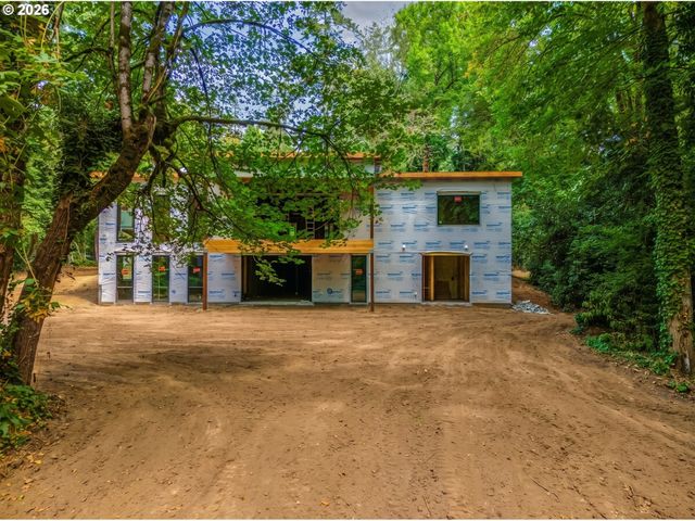 13248 S IRON MOUNTAIN Blvd, Portland, OR 97219