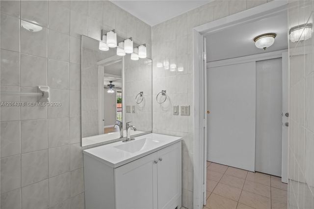 9930 SW 40th Ter, Miami, FL 33165