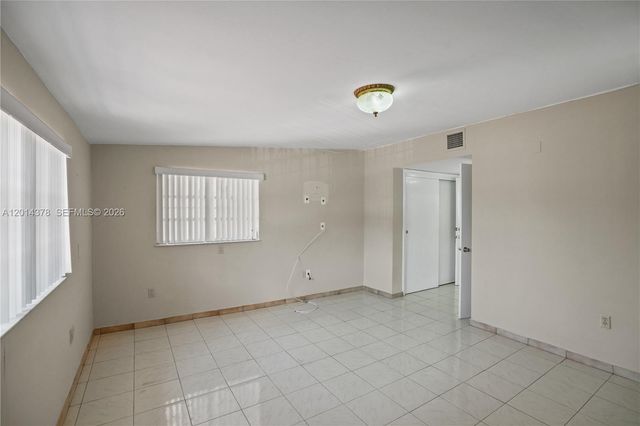 9930 SW 40th Ter, Miami, FL 33165