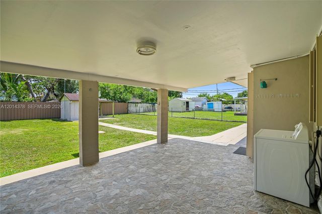 9930 SW 40th Ter, Miami, FL 33165