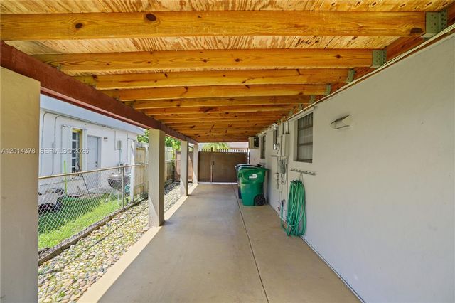9930 SW 40th Ter, Miami, FL 33165