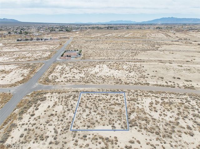 700 West Nikki Way, Pahrump, NV 89060