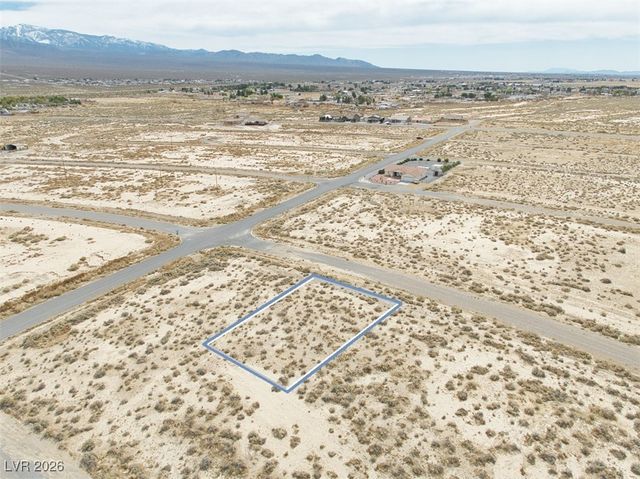 700 West Nikki Way, Pahrump, NV 89060
