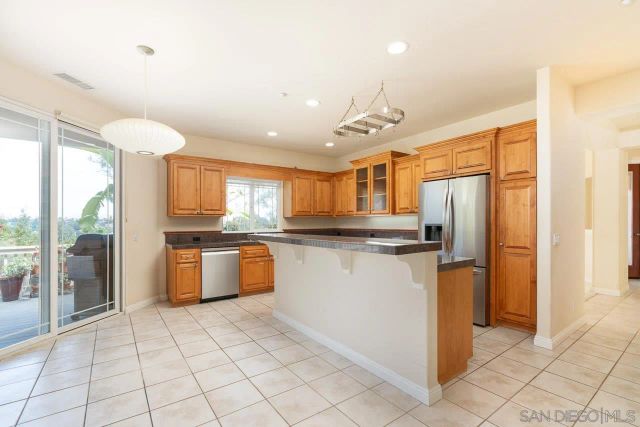 613 Carnation Lane, Fallbrook, CA 92028