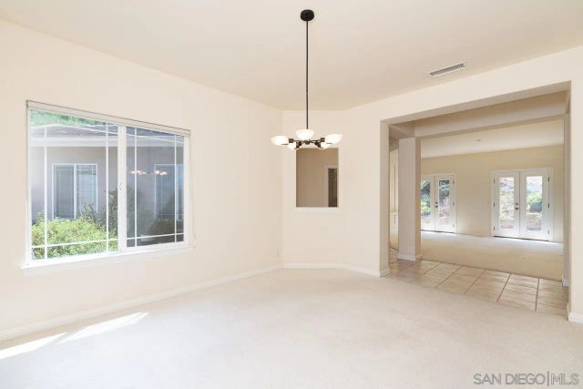 613 Carnation Lane, Fallbrook, CA 92028