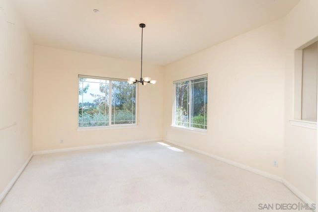 613 Carnation Lane, Fallbrook, CA 92028