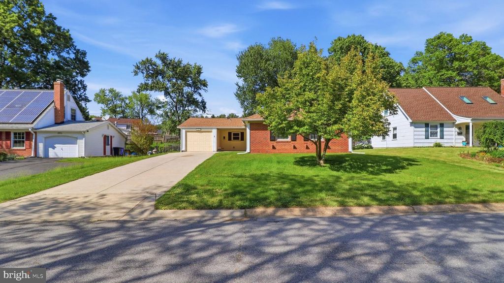 2914 BARRISTER LN, Bowie, MD 20715