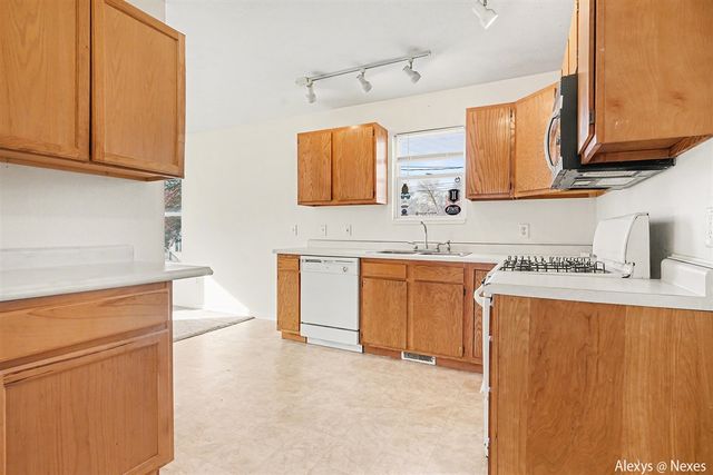 2271 Mccracken Street, Muskegon, MI 49441