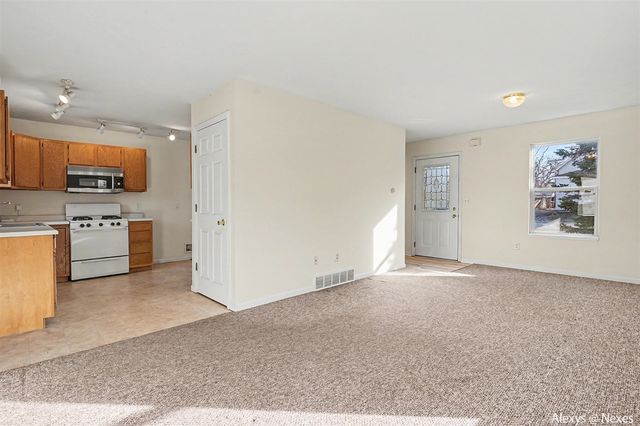 2271 Mccracken Street, Muskegon, MI 49441