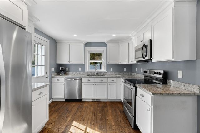 30 Calumet Ave., Worcester, MA 01606