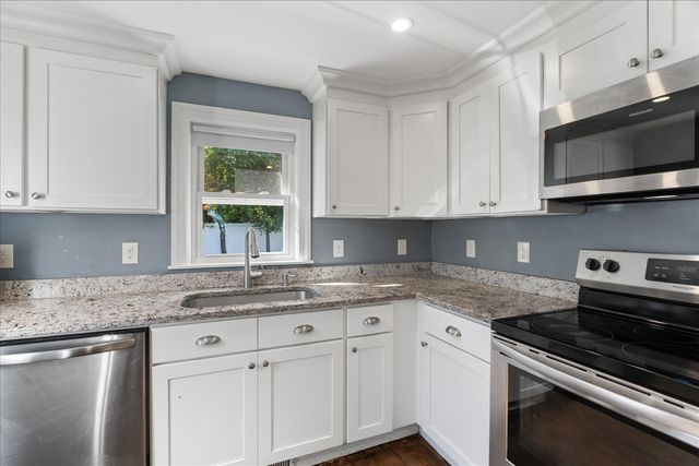30 Calumet Ave., Worcester, MA 01606
