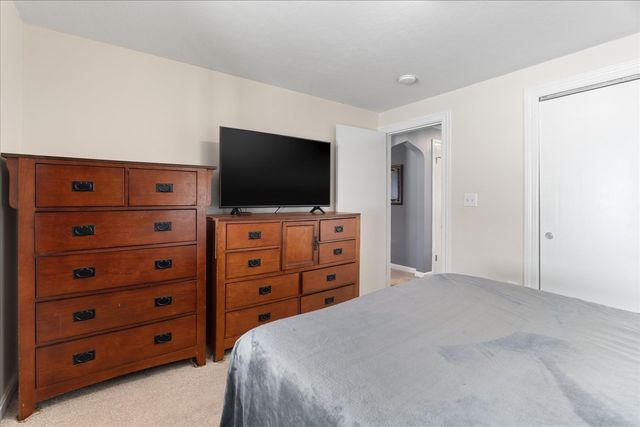 30 Calumet Ave., Worcester, MA 01606