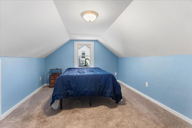 30 Calumet Ave., Worcester, MA 01606