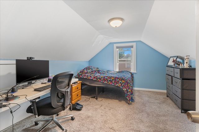 30 Calumet Ave., Worcester, MA 01606