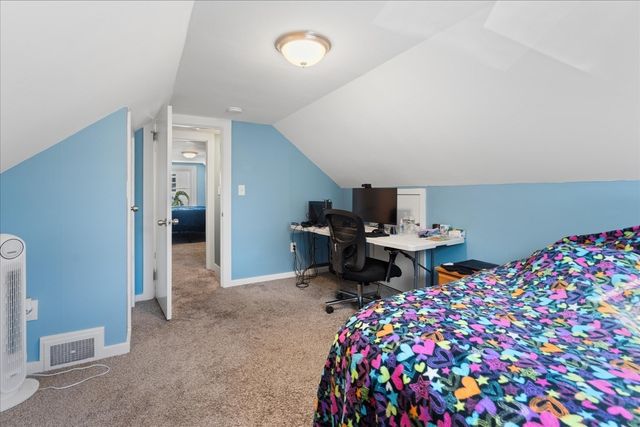 30 Calumet Ave., Worcester, MA 01606