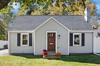 30 Calumet Ave., Worcester, MA 01606