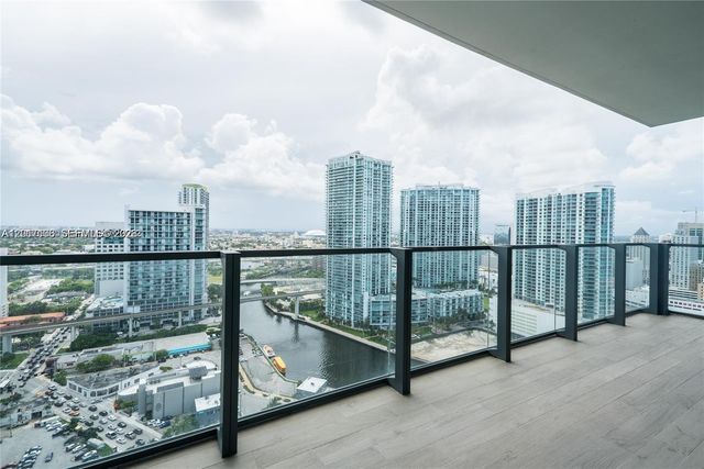 68 SE 6th St 2510, Miami, FL 33131