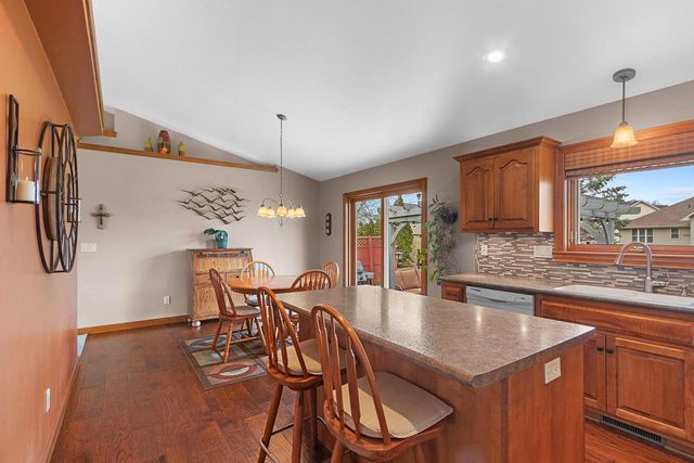 1955 SAGEBRUSH WAY, Green Bay, WI 54311