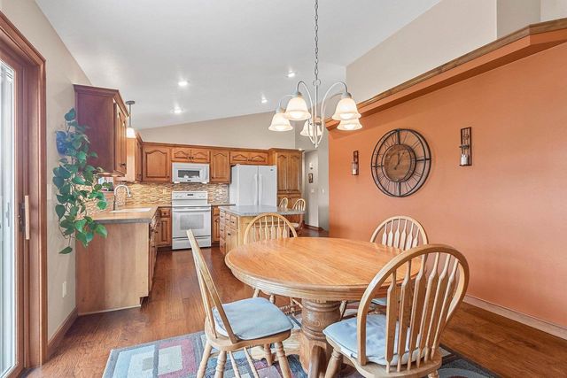 1955 SAGEBRUSH WAY, Green Bay, WI 54311