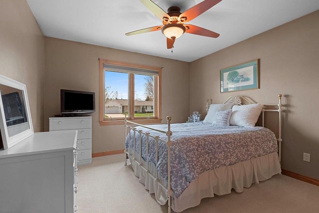 1955 SAGEBRUSH WAY, Green Bay, WI 54311
