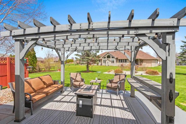 1955 SAGEBRUSH WAY, Green Bay, WI 54311