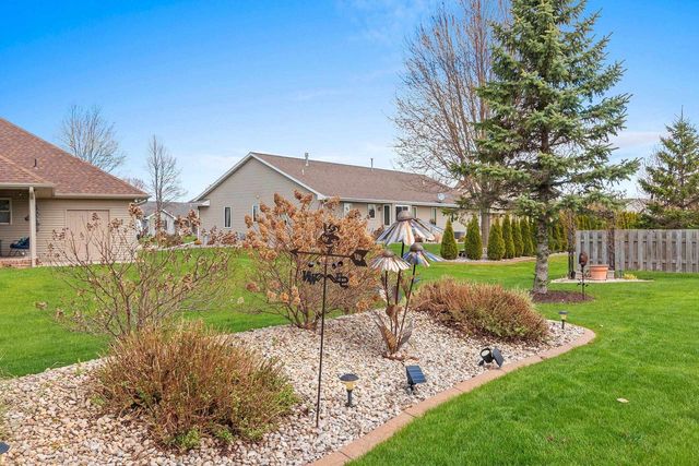 1955 SAGEBRUSH WAY, Green Bay, WI 54311