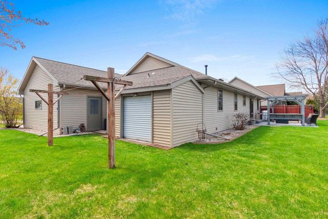1955 SAGEBRUSH WAY, Green Bay, WI 54311