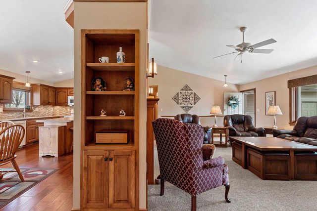 1955 SAGEBRUSH WAY, Green Bay, WI 54311