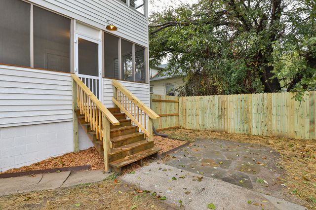 1531 E Monroe Street, Springfield, MO 65802