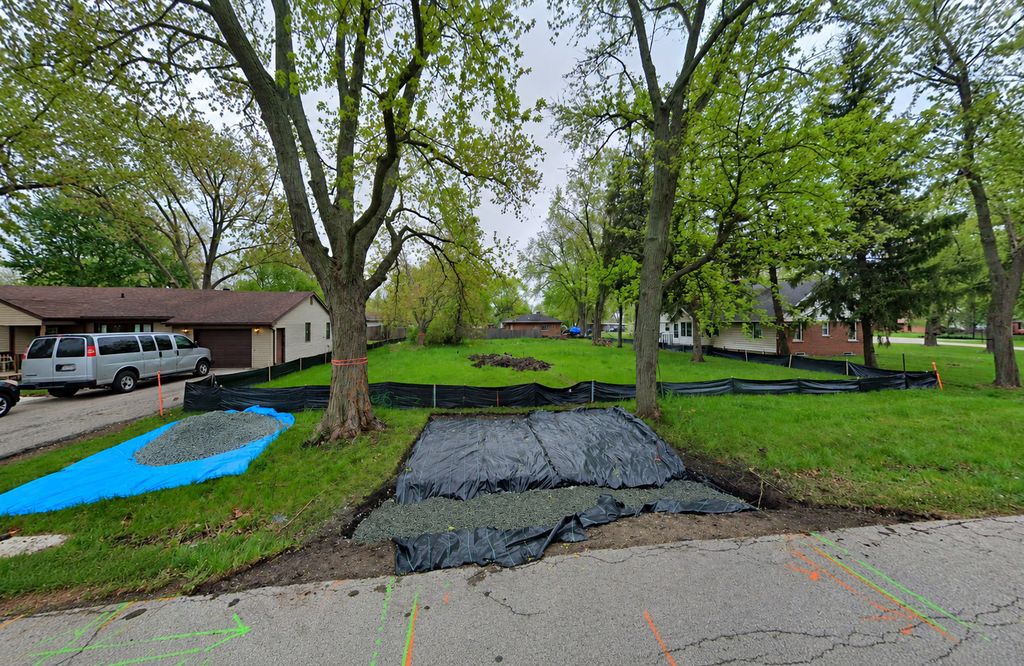 2526 Golfview Drive, Joliet, IL 60435 — photo 3