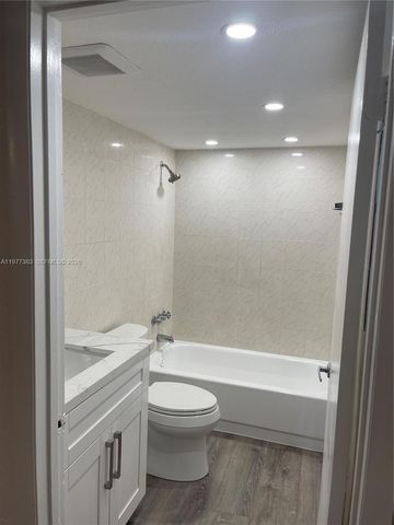 3868 NE 169th St 104, North Miami Beach, FL 33160