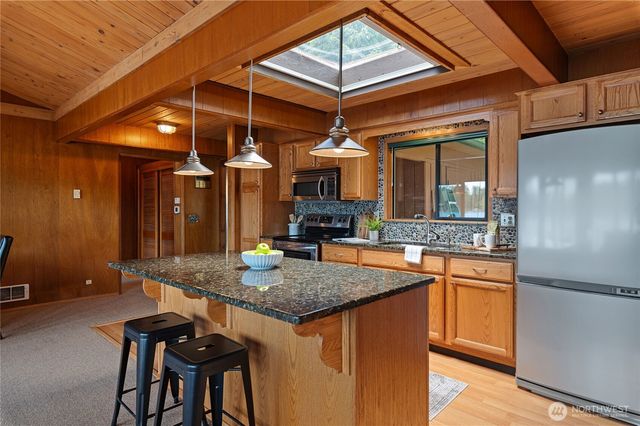4694 Panther Lake Road W, Bremerton, WA 98312