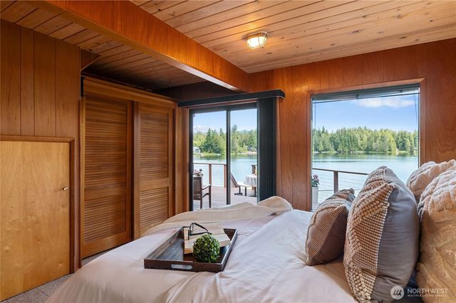 4694 Panther Lake Road W, Bremerton, WA 98312