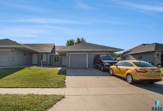 419 N 9th Ave Avenue, Brandon, SD 57005