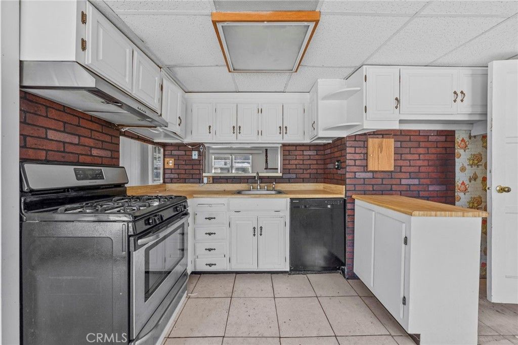 Image 12 of property listing at 856 Via Bernardo, Corona, CA 92882