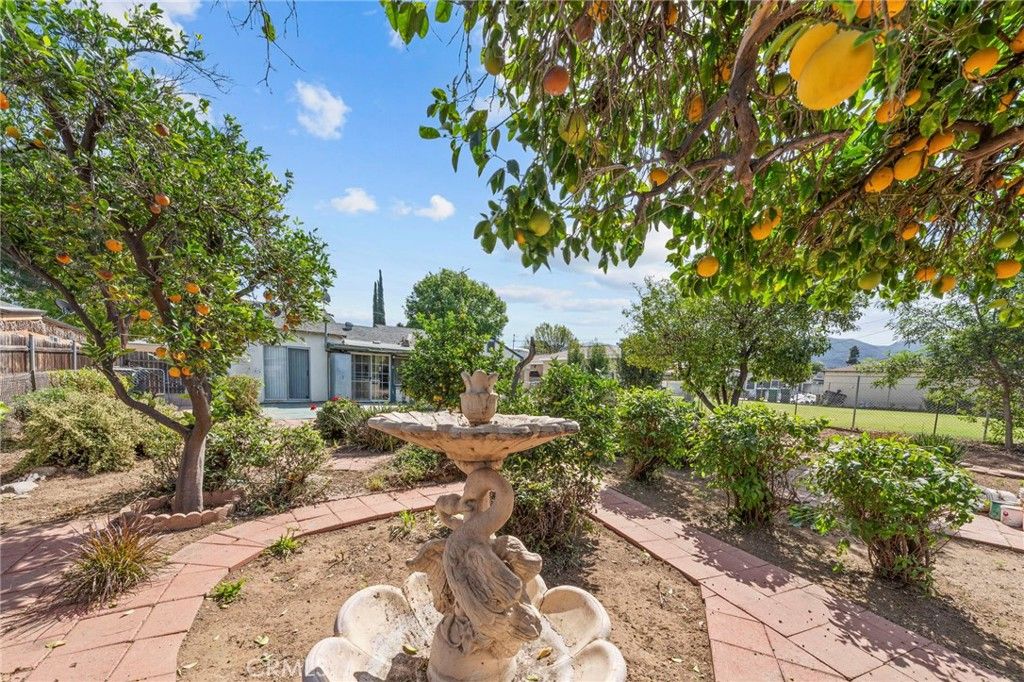 Image 21 of property listing at 856 Via Bernardo, Corona, CA 92882